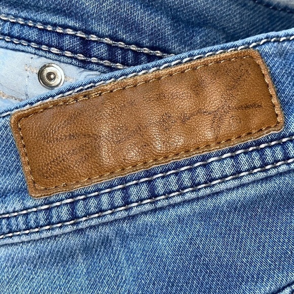 Seven7 Luxe Jean Capris - Picture 6 of 9